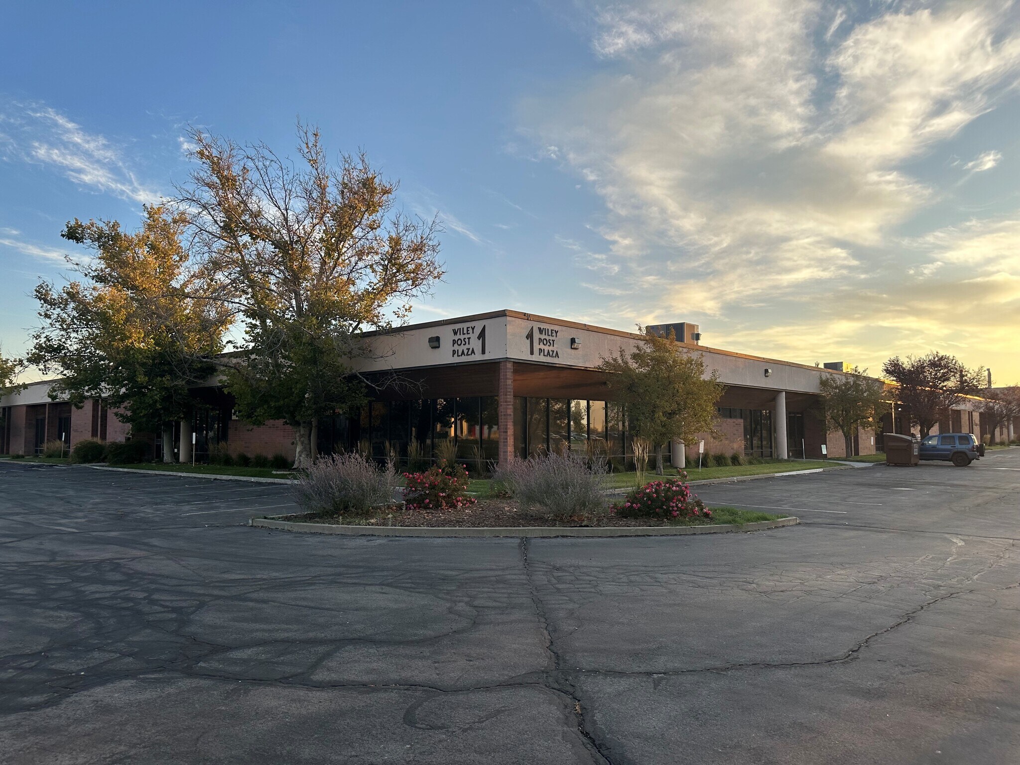 4750 W Wiley Post Way, Salt Lake City, UT à louer Photo de l’immeuble– Image 1 sur 6