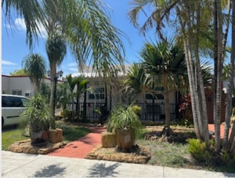 1732 Plunkett St, Hollywood, FL à vendre - Photo principale – Image 1 sur 1