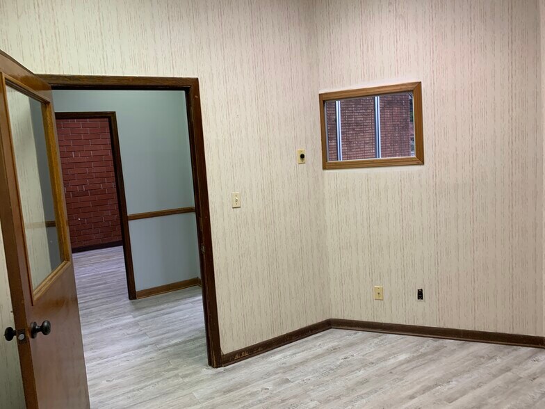 708 N William St, Goldsboro, NC à louer - Photo intérieure – Image 3 sur 15