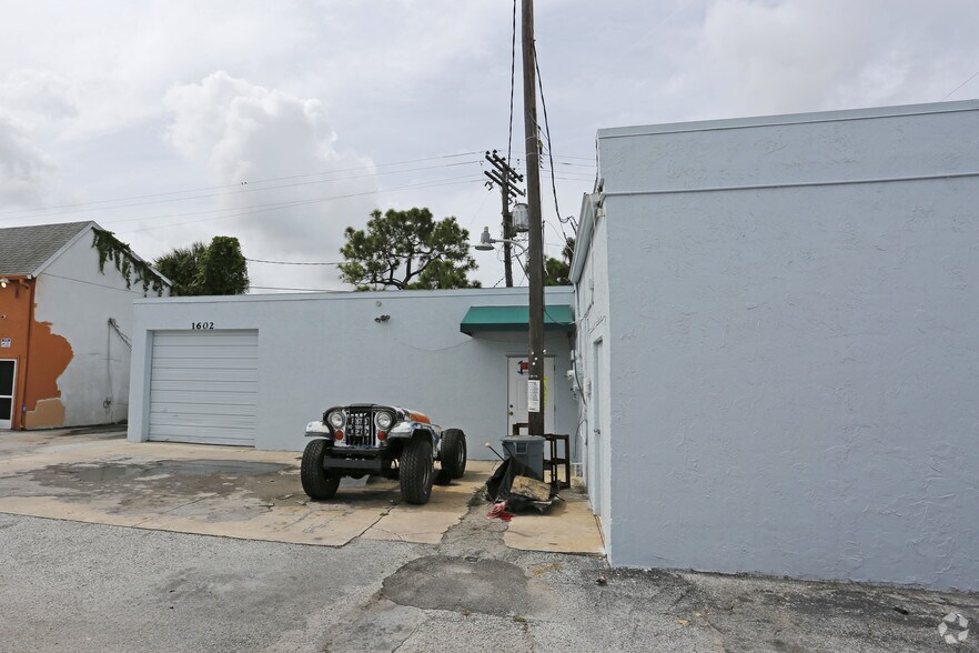 1602 N East Ave, Sarasota, FL à vendre - Photo de l’immeuble – Image 2 sur 3