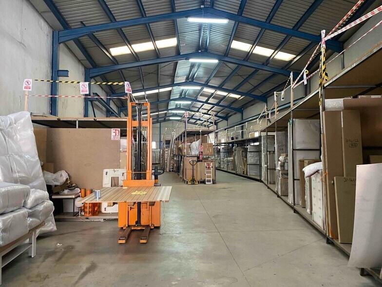 Industriel/Logistique dans Torrejón de Ardoz, Madrid à vendre - Photo de l’immeuble – Image 2 sur 7