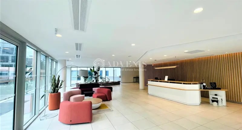 Bureau dans Fontenay-sous-Bois à louer - Hall d’entrée – Image 2 sur 7