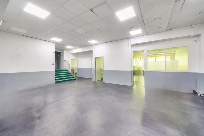Plus de détails pour 59 Rue Du Général Leclerc, Le Kremlin-Bicêtre - Bureau à vendre