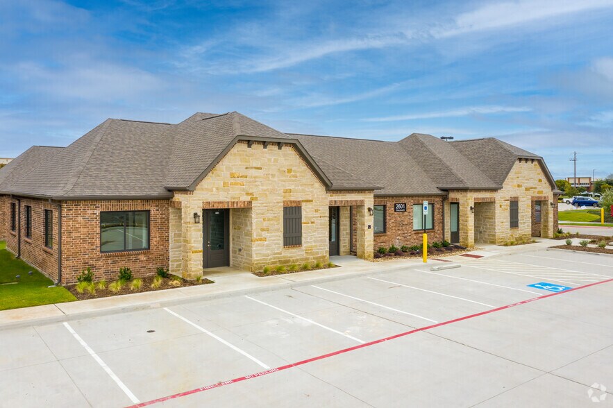 2601 Little Elm Pky, Little Elm, TX à vendre - Photo principale – Image 1 sur 8
