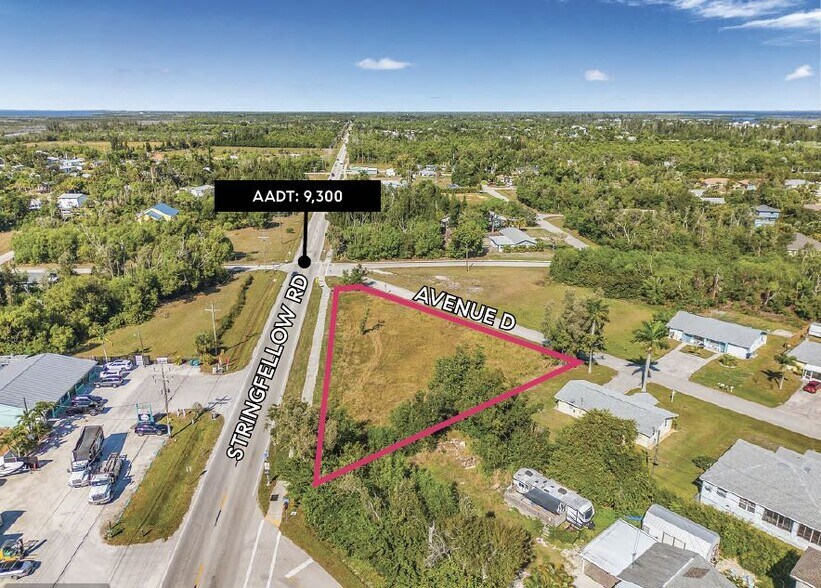 5585 Avenue D, Bokeelia, FL à vendre - Photo principale – Image 1 sur 15
