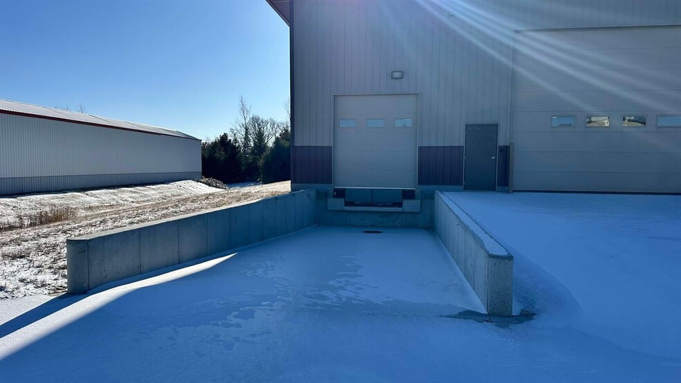 170 W Circle Dr, Saint Charles, MN à vendre - Photo de l’immeuble – Image 3 sur 24