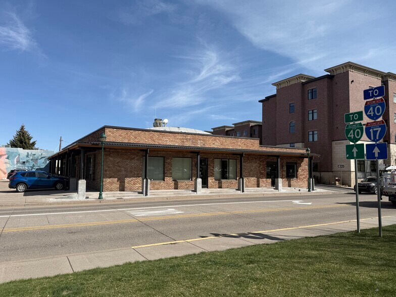 123 W Birch Ave, Flagstaff, AZ à louer - Photo de l’immeuble – Image 2 sur 36