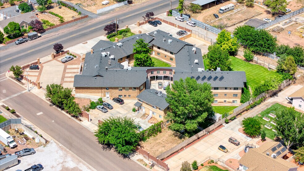 985 W Utah Ave, Hildale, UT à vendre - Photo de l’immeuble – Image 3 sur 7