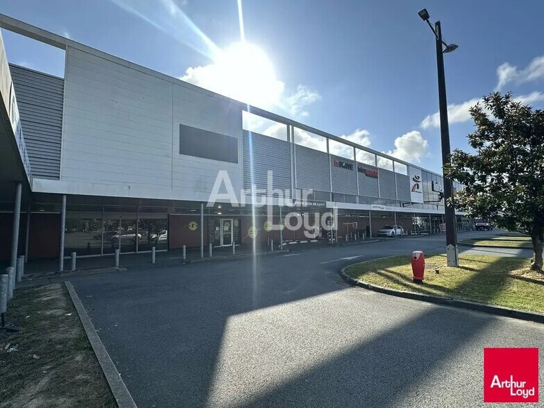 Local commercial dans Liffré à louer - Photo de l’immeuble – Image 2 sur 3