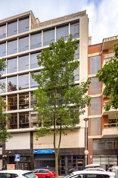 Bureau dans Barcelone, Barcelona à louer - Photo de l’immeuble – Image 3 sur 5
