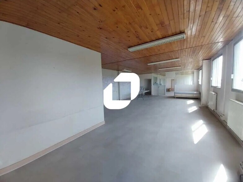 Bureau dans BOISSY-L'AILLERIE à louer - Photo intérieure – Image 1 sur 9