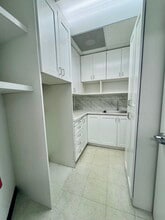 9050 Pines Blvd, Pembroke Pines, FL à louer Photo intérieure– Image 2 sur 22