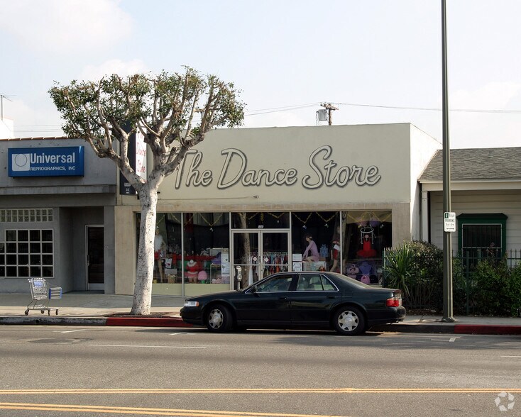 1446 S Robertson Blvd, Los Angeles, CA à louer - Photo de l’immeuble – Image 2 sur 4