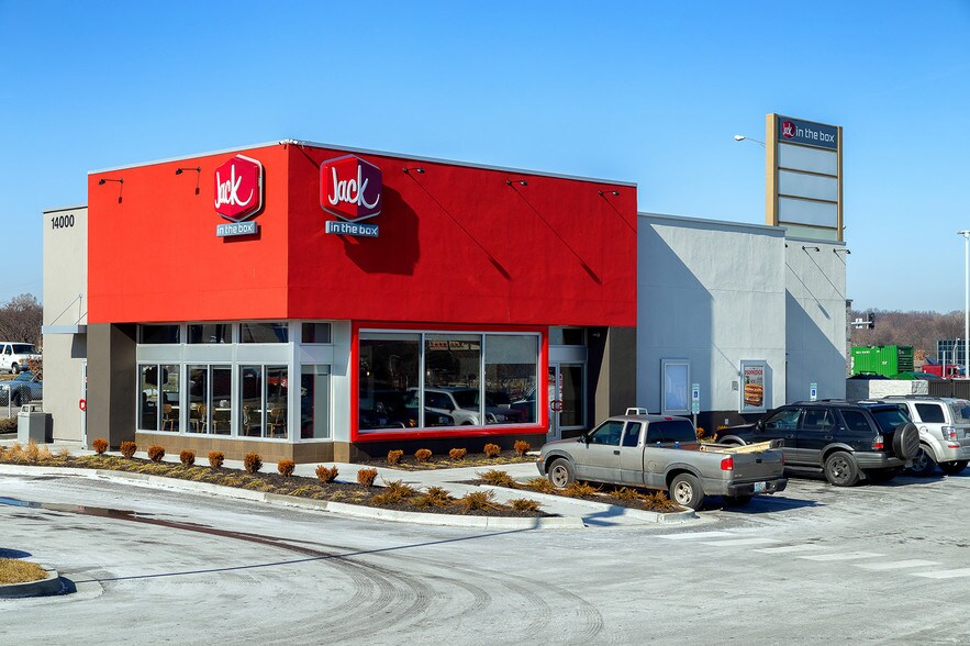 14000 E 42nd St S, Independence, MO à louer - Photo de l’immeuble – Image 2 sur 4