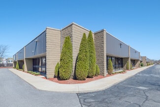 Plus de détails pour 40-68 Amaral St, Riverside, RI - Bureau à louer