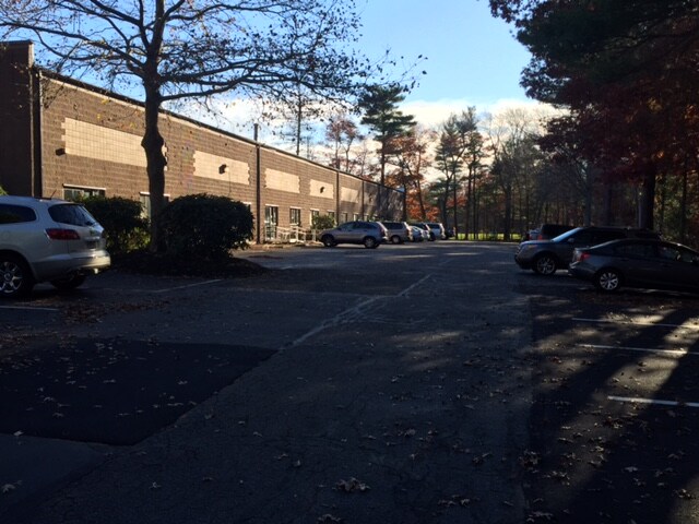 104 Longwater Dr, Norwell, MA à louer - Photo de l’immeuble – Image 3 sur 5