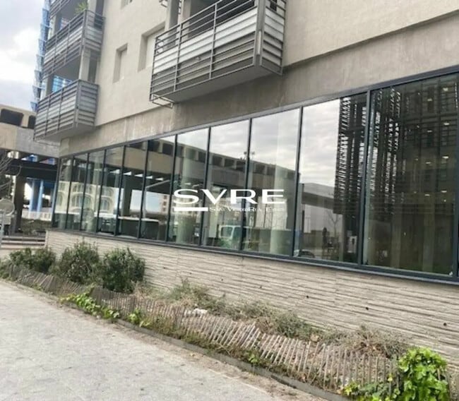 Plus de détails pour 180 Boulevard De Paris, Marseille - Local commercial à louer