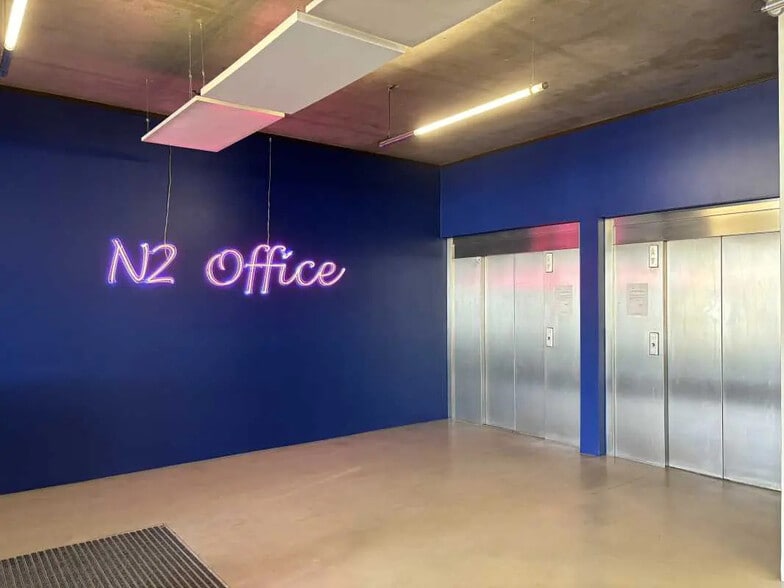 Bureau dans Bordeaux à louer - Hall d’entrée – Image 2 sur 16