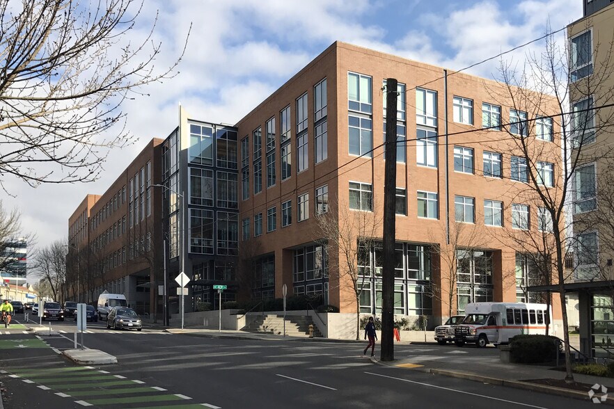 4300 Roosevelt Way NE, Seattle, WA à louer - Photo principale – Image 2 sur 6