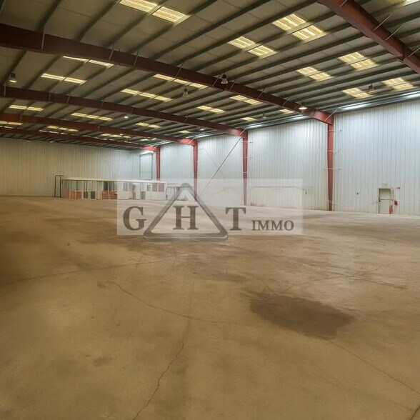 Industriel/Logistique dans Gretz-Armainvilliers à louer - Photo de l’immeuble – Image 2 sur 4