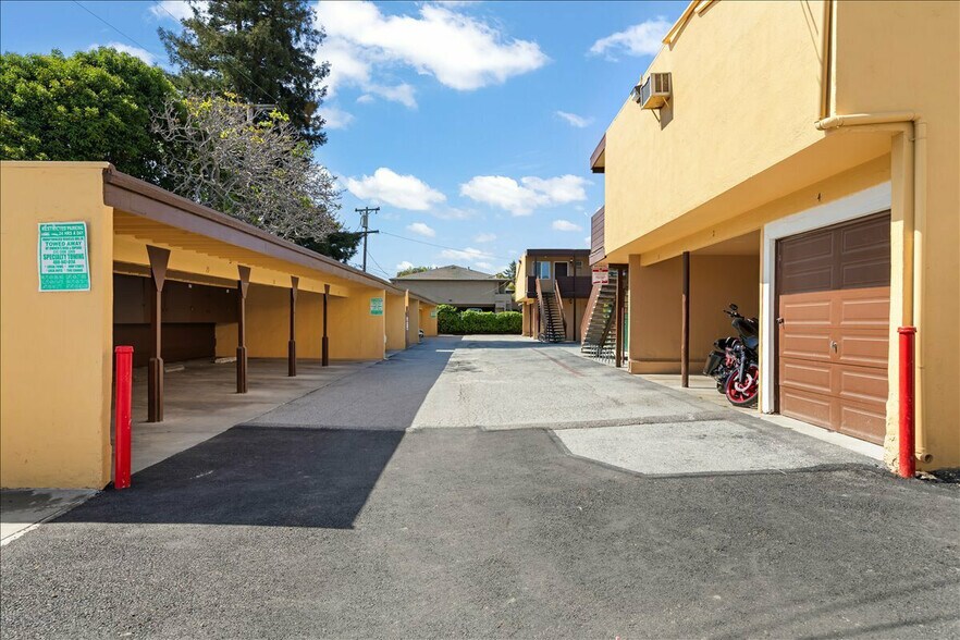 925 Pomeroy Ave, Santa Clara, CA à vendre - Photo de l’immeuble – Image 2 sur 14