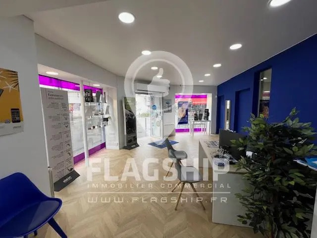 Local commercial dans Montreuil à louer - Photo de l’immeuble – Image 2 sur 8