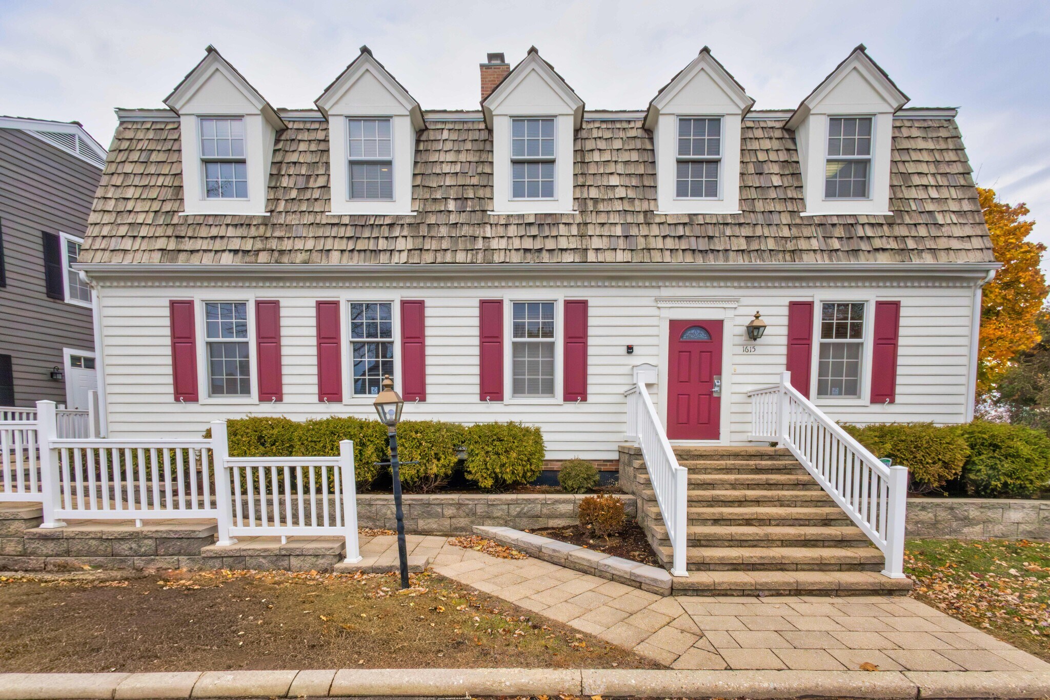 1615 W Colonial Pky, Inverness, IL à vendre Photo de l’immeuble– Image 1 sur 20