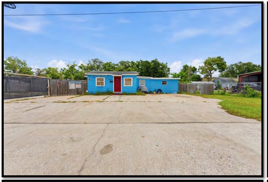 13217 Automobile Blvd, Clearwater, FL à vendre - Photo principale – Image 1 sur 22