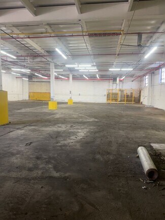 Plus de détails pour 656 Montauk Ave, Brooklyn, NY - Industriel/Logistique à louer