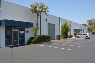 6342-6348 Industry Way, Westminster, CA à louer Photo de l’immeuble– Image 1 sur 7