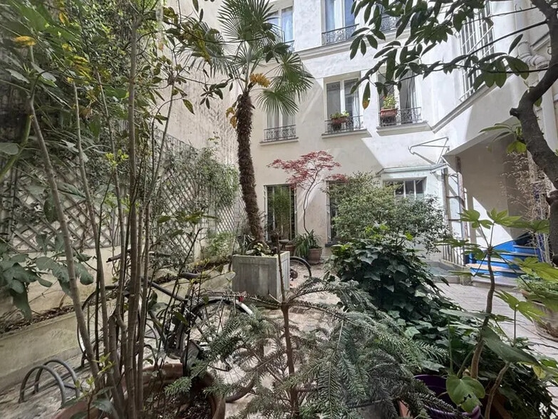 33 Rue Des Bourdonnais, Paris à louer - Photo de l’immeuble – Image 2 sur 6