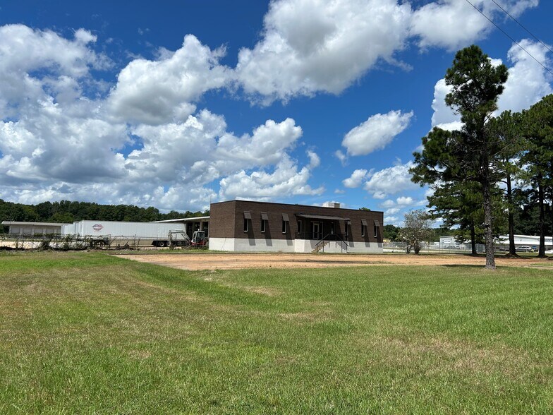 400 Childre Rd, Pearl, MS à louer - Photo de l’immeuble – Image 1 sur 6