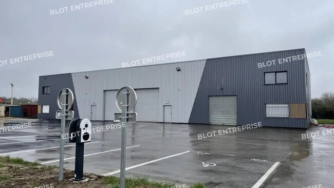 Plus de détails pour Bureau, Industriel/Logistique à louer