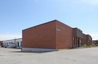 Plus de détails pour 1575 Sismet Rd, Mississauga, ON - Industriel/Logistique à louer