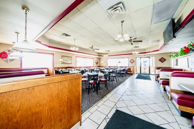 514 S Governors Hwy, Peotone, IL à vendre - Photo intérieure – Image 3 sur 4
