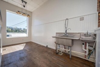 227 N 1st St, Pulaski, TN à louer Photo intérieure– Image 2 sur 4