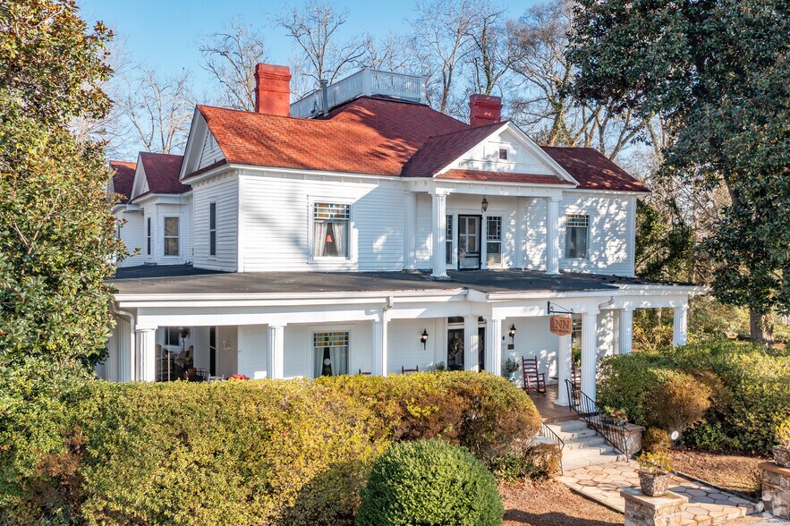 252 Seavy St, Senoia, GA à louer - Photo principale – Image 1 sur 185