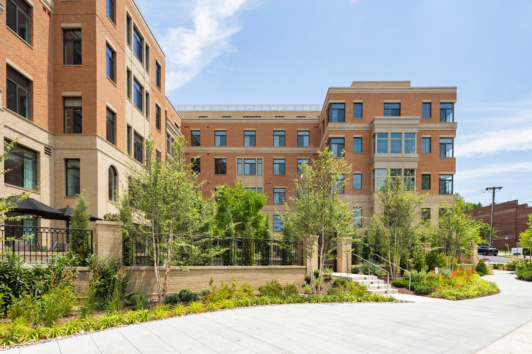 4865 MacArthur Blvd NW, Washington, DC à louer Photo principale– Image 1 sur 5