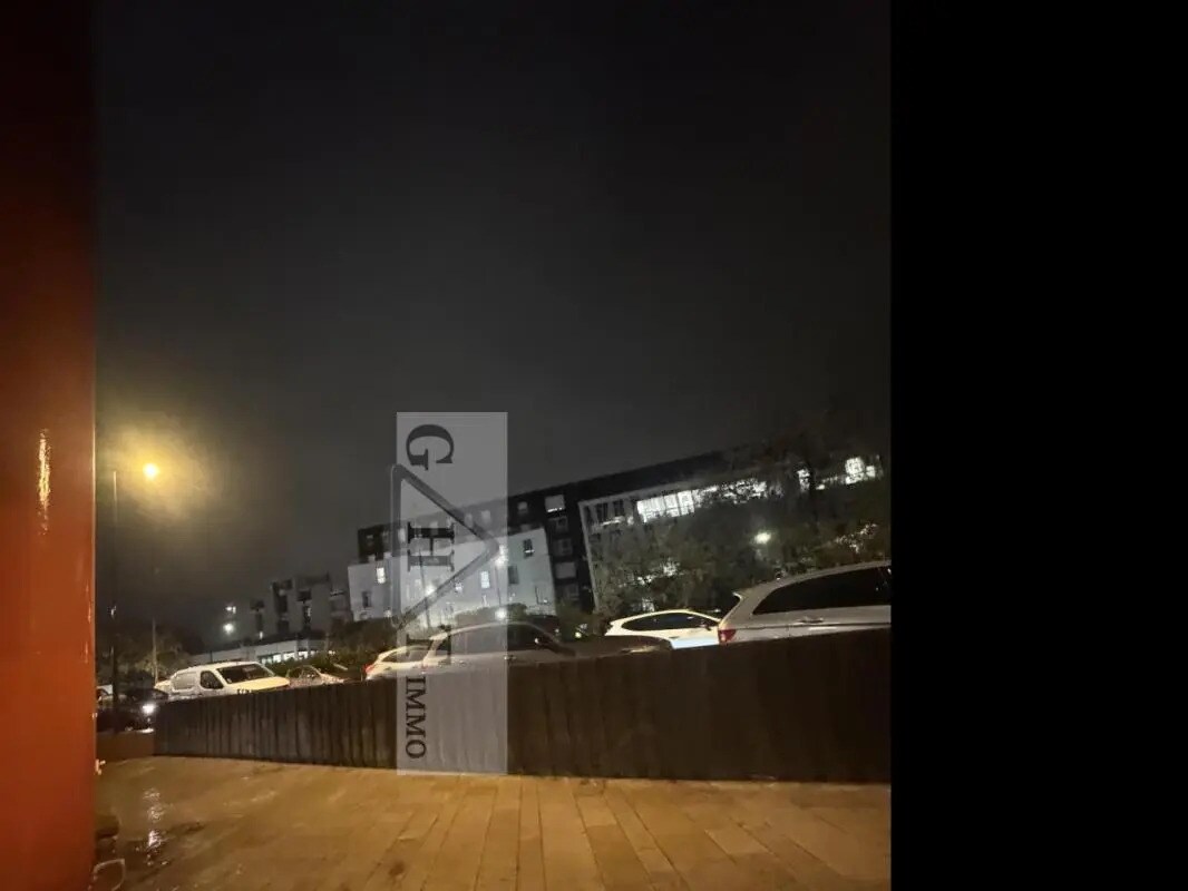 Local commercial dans Maisons-Alfort à louer Photo de l’immeuble– Image 1 sur 10