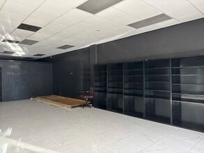 5132 Land O Lakes Blvd, Land O' Lakes, FL à louer Photo intérieure– Image 2 sur 5