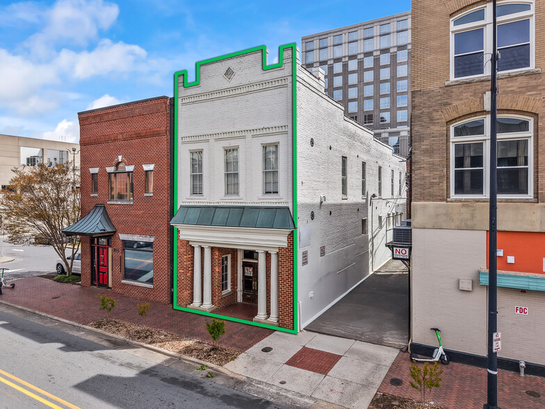 409 N Trade St, Winston-Salem, NC à vendre - Photo de l’immeuble – Image 1 sur 15