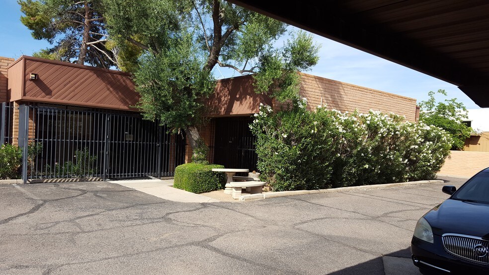 1433 E Thomas Rd, Phoenix, AZ à vendre - Photo de l’immeuble – Image 2 sur 9