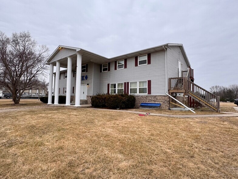 812 Wigwam Hollow Rd, Macomb, IL à vendre - Photo de l’immeuble – Image 2 sur 6
