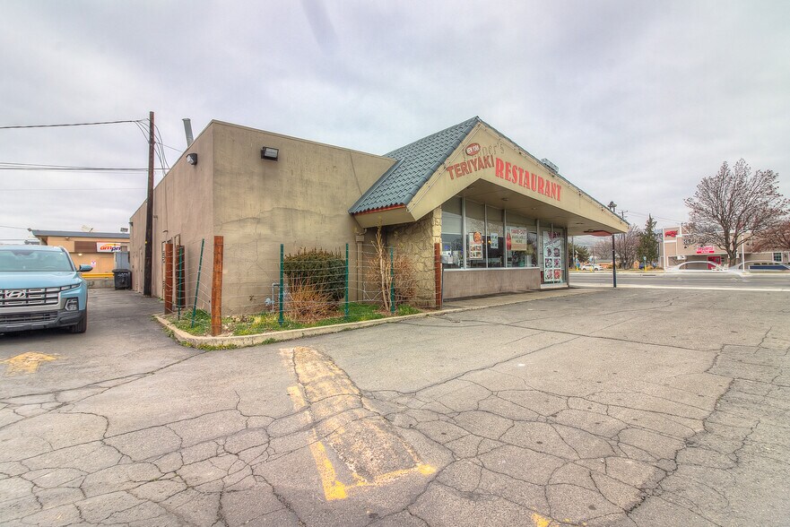 822 N 1st St, Yakima, WA à vendre - Photo de l’immeuble – Image 3 sur 29