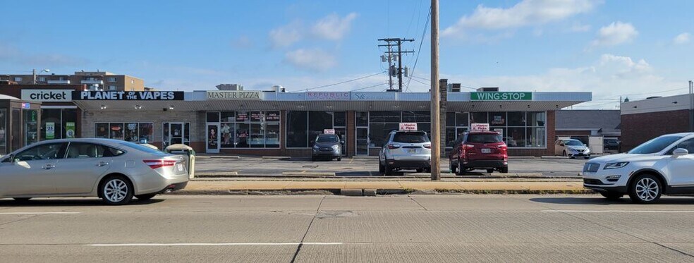 6641-6649 Mayfield Rd, Mayfield Heights, OH à louer - Photo de l’immeuble – Image 1 sur 5