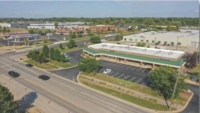 1930-1988 N Opdyke Rd, Auburn Hills, MI à louer Photo intérieure– Image 1 sur 1