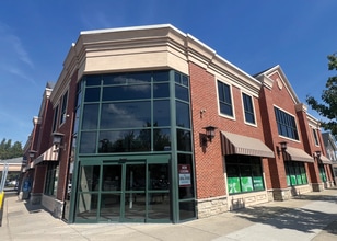 160-190 Main St, East Aurora, NY à louer Photo de l’immeuble– Image 2 sur 2