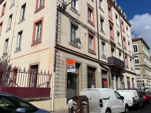 24 Avenue Jean Jaurès, Oullins à louer Photo de l’immeuble– Image 1 sur 23