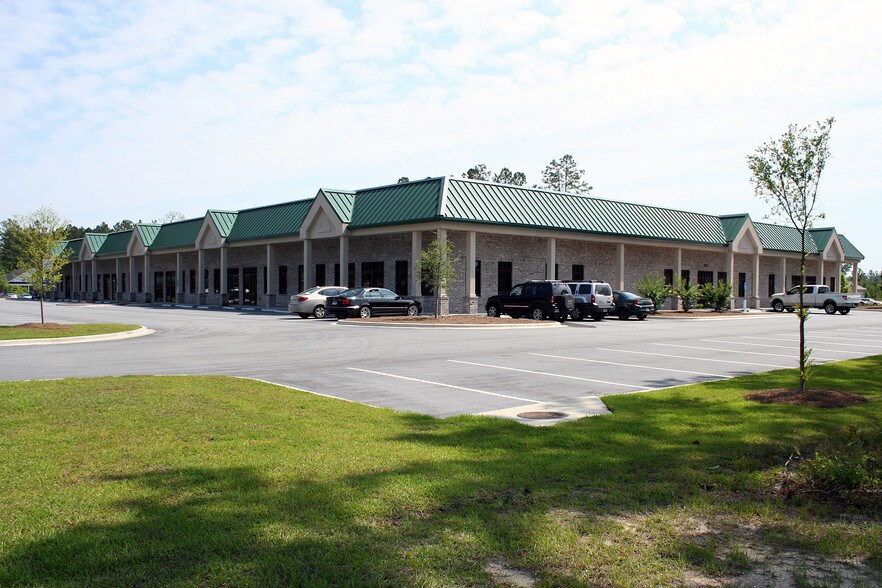 110 Pipemakers Cir, Pooler, GA à louer - Photo de l’immeuble – Image 1 sur 8