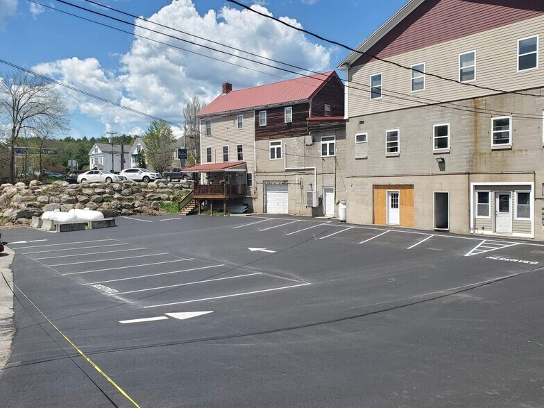 24 Market Sq, South Paris, ME à vendre - Photo de l’immeuble – Image 3 sur 25